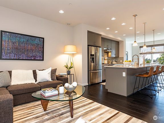 5th image of 6515 34th Avenue NE #B