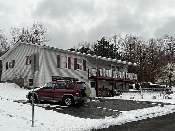 3rd image of 25 Center St