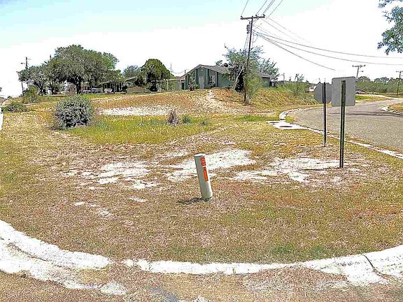 3rd image of 2265 Wild Olive Dr