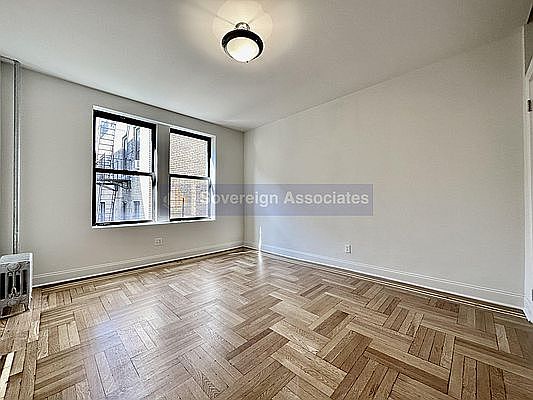 1st image of 664 W 163rd St #502