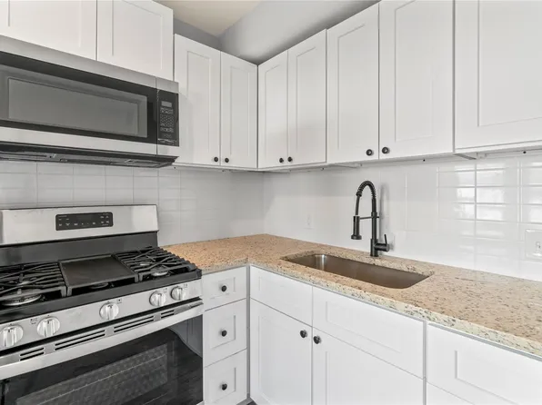 305 Roberts St #8, Houston, TX 77003