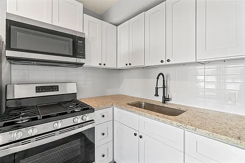 305 Roberts St #8 Photo 1
