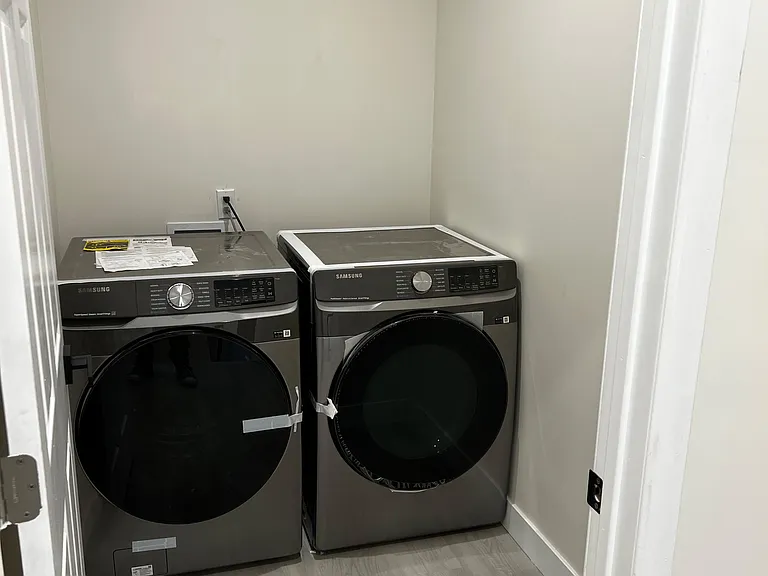 7021 Jamieson Ave — Photo 18