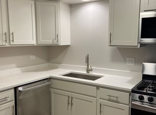 84 W Belvidere Rd #201, Grayslake, IL 60030