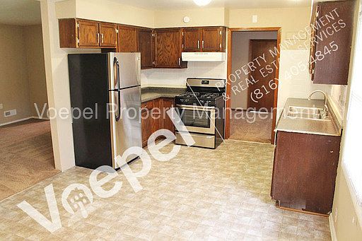3rd image of 7308 E 108th Ter