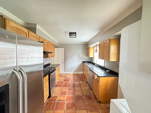 61 N Reese St — Photo 5
