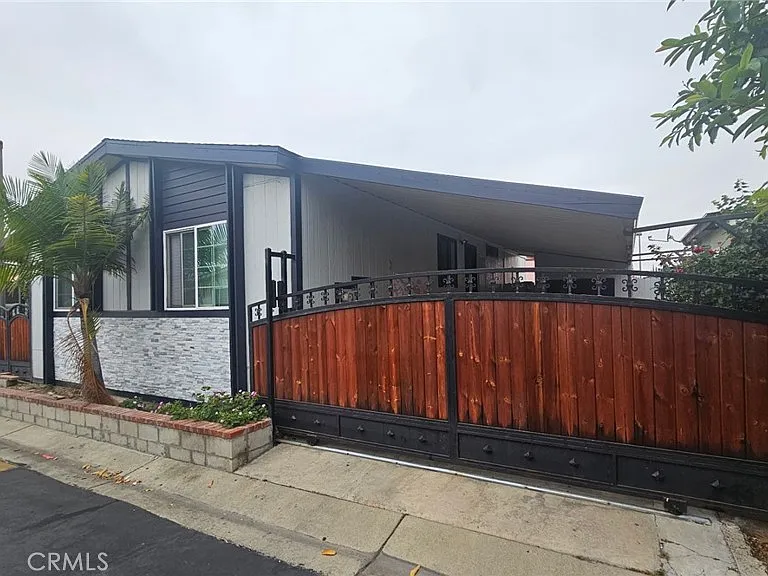 11448 Rockford Ln — Photo 1