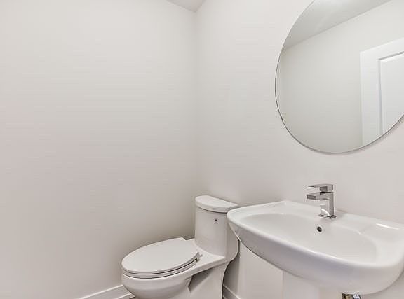 5th image of 173 Salterton Cir