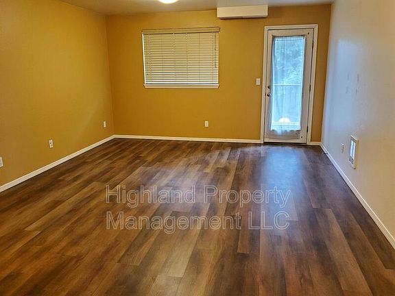 4th image of 1020 NE B St #4