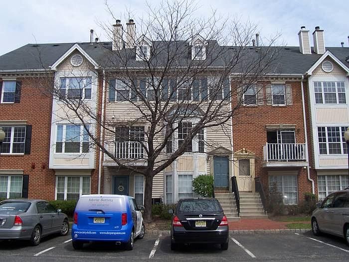 1st image of 22 Holly St