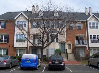 22 Holly St, Jersey City, NJ 07305
