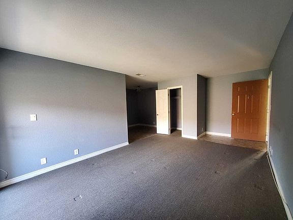2nd image of 5060 Indian River Dr