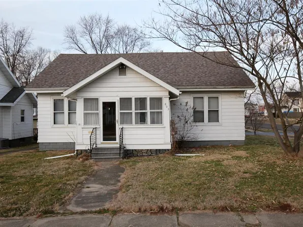 803 W Saint Louis Ave, Vandalia, IL 62471