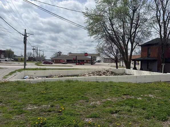 205 E Lafayette St, Edina, MO 63537