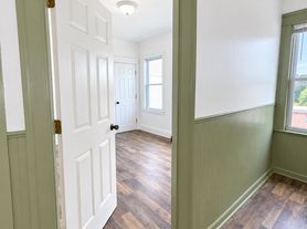 2 Chapin St, Worcester, MA