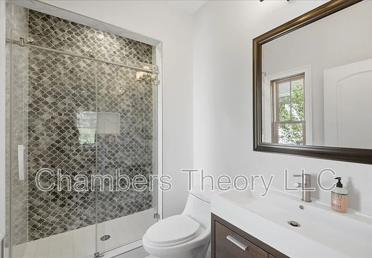 7010 Girard St — Photo 48