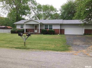 402 E Cross St, Herrin, IL 62948