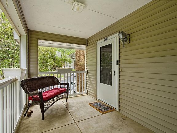 2nd image of 619 Barrington Hills Dr