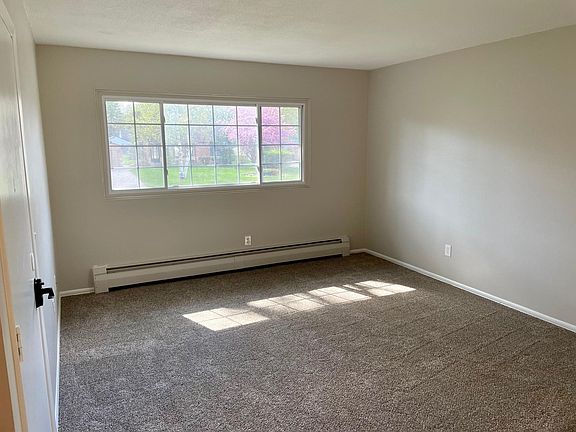 4th image of 11333 Osage St NW #B