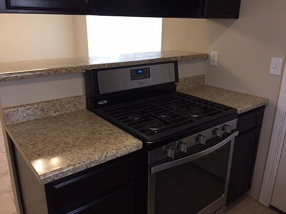 4th image of 6924 Escondido Dr #B