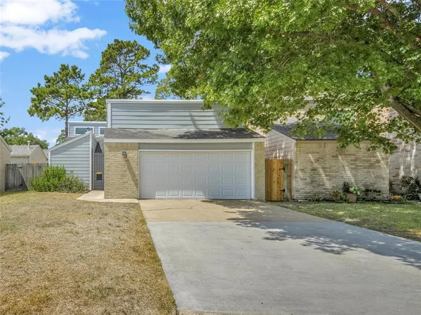 11929 Lakewood West Drive, Cypress, TX 77429