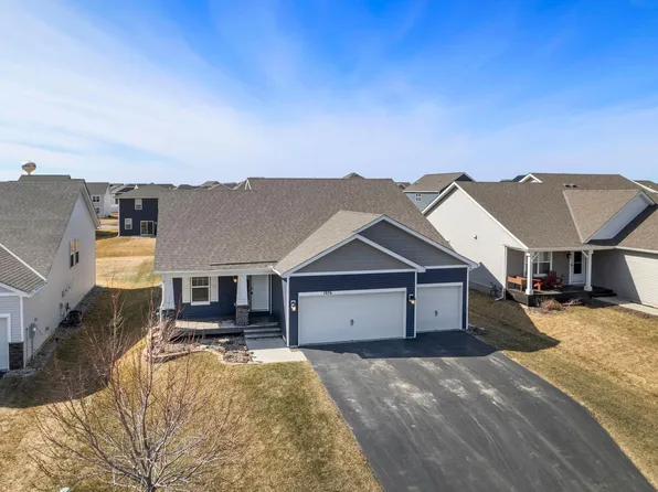 1976 Attenborough St, Shakopee, MN 55379