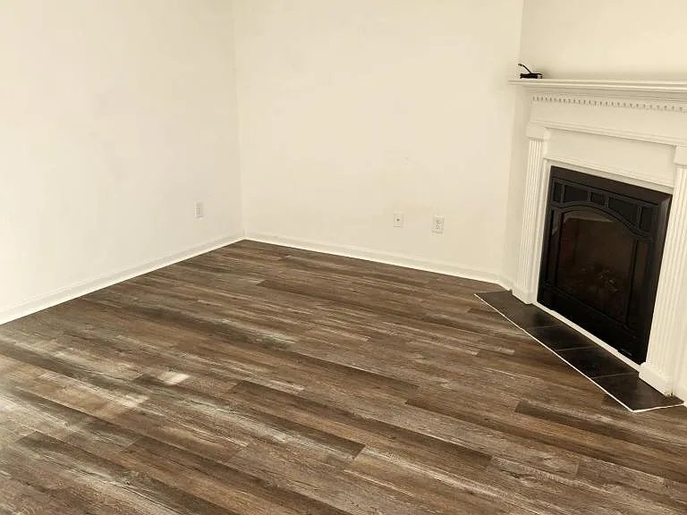 3024 Spring Creek Rd #6 — Photo 2