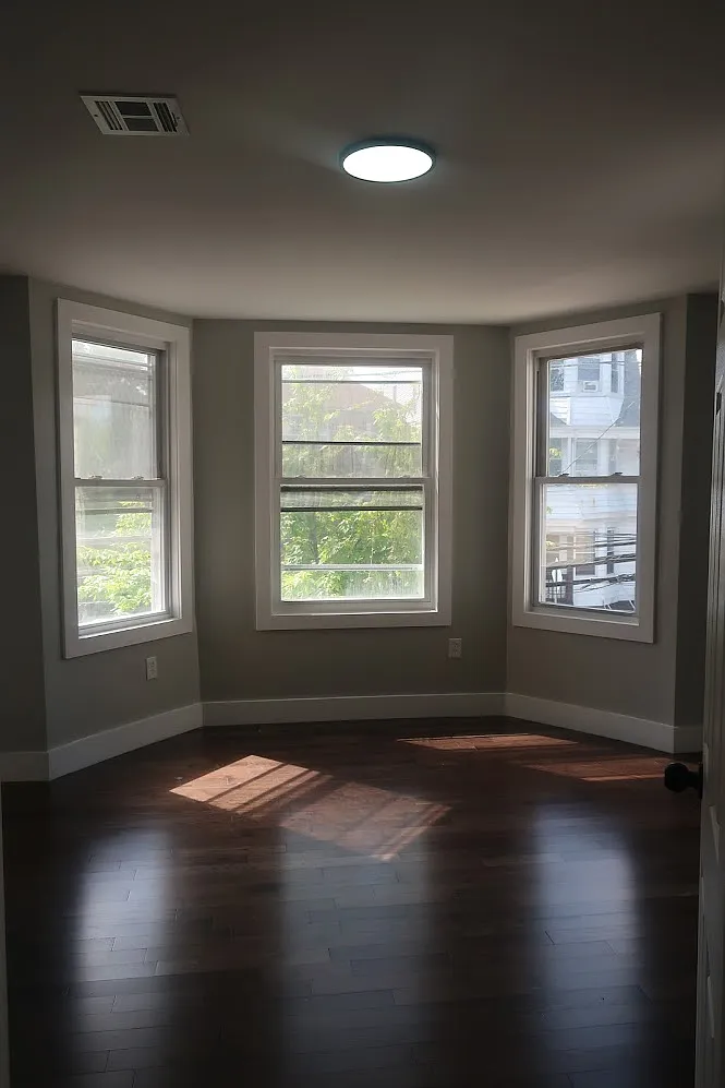 3 bed, $2,250 — Photo 2