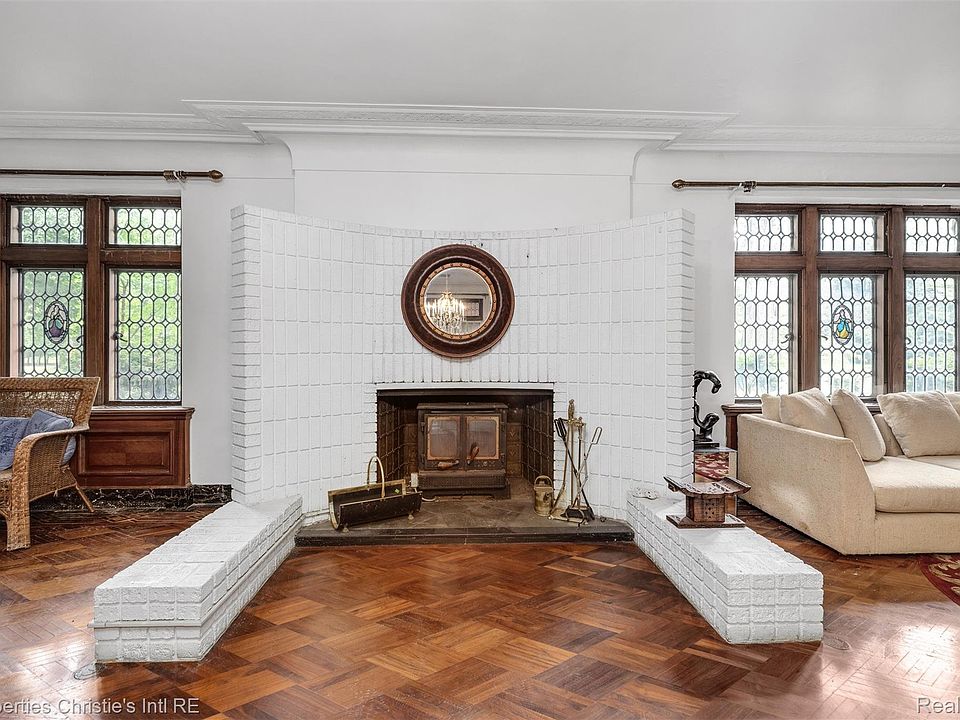 10th image of this home