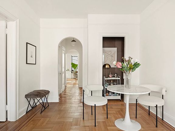 3rd image of 684 10th St APT 3