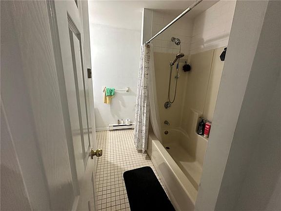 4th image of 200 Manville Hill Rd APT 8