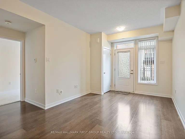 60 Orchid Place Dr #8 — Photo 6