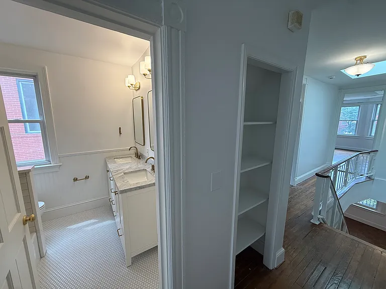 1318 Girard St NW — Photo 31