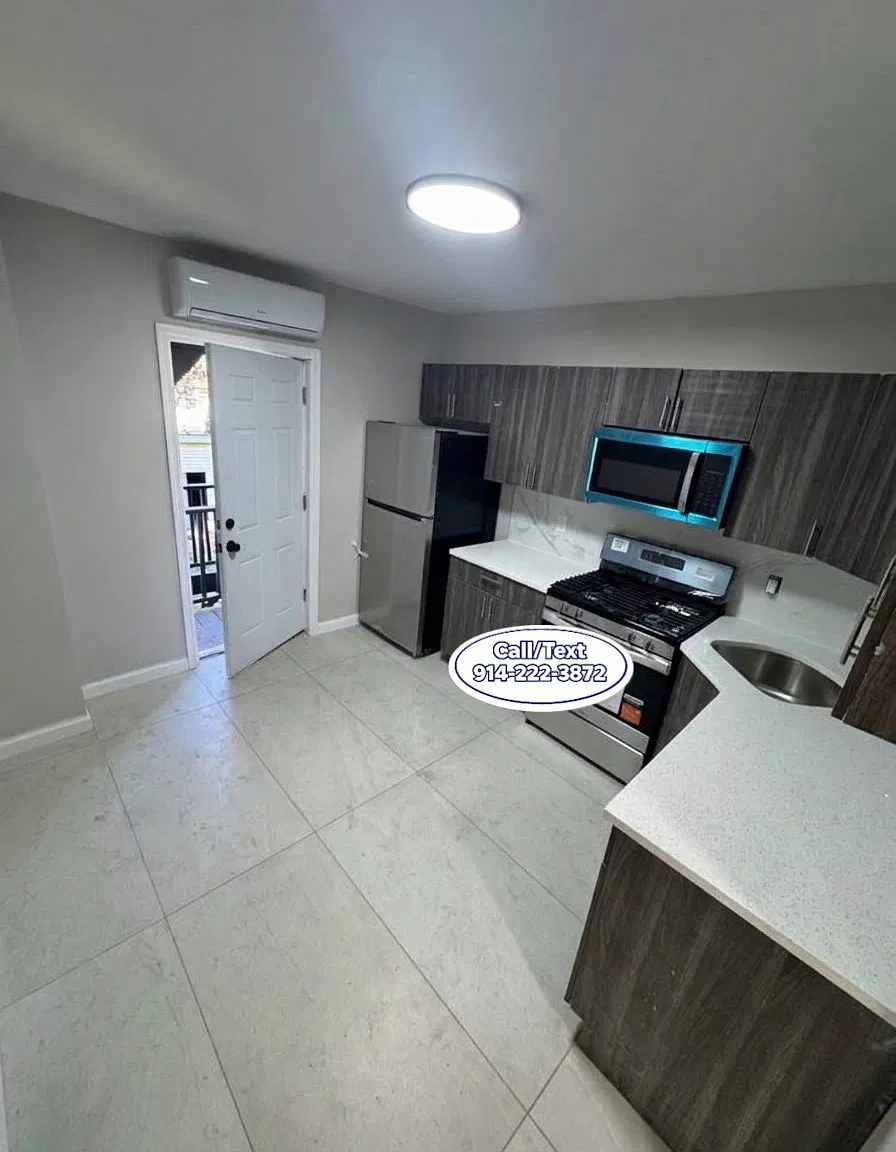 139 Voss Ave — Photo 1