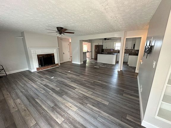 3rd image of 45 Keeneland Dr