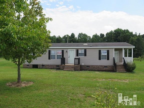 2nd image of 118 Circle Dr