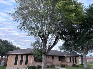2221 Hickory Dr, Portland, TX 78374