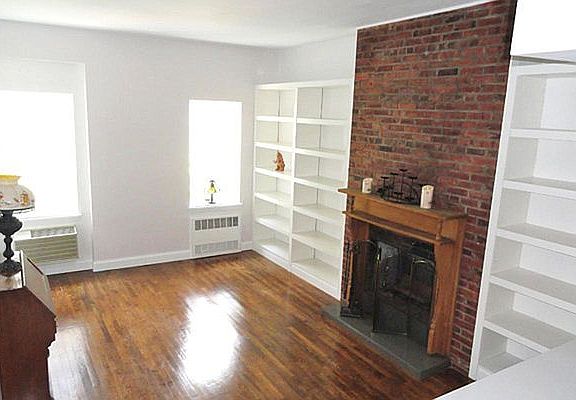 2nd image of 239 E 18th St APT 1A
