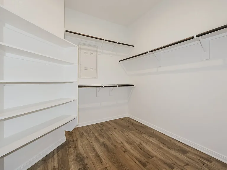 16430 Honeysuckle Hill Dr — Photo 14