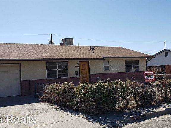 3rd image of 2201 E 11th St