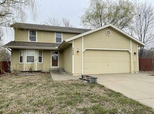 3648 SE Peck Rd, Topeka, KS 66605