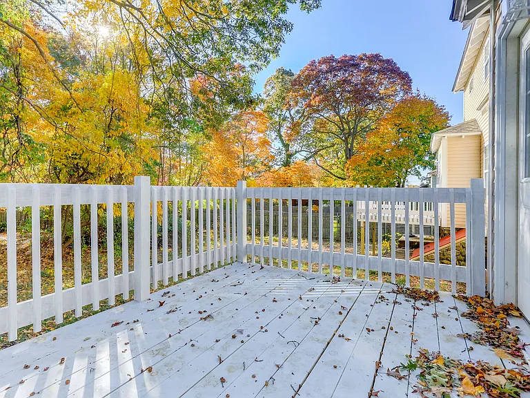 51 Warner St — Photo 24