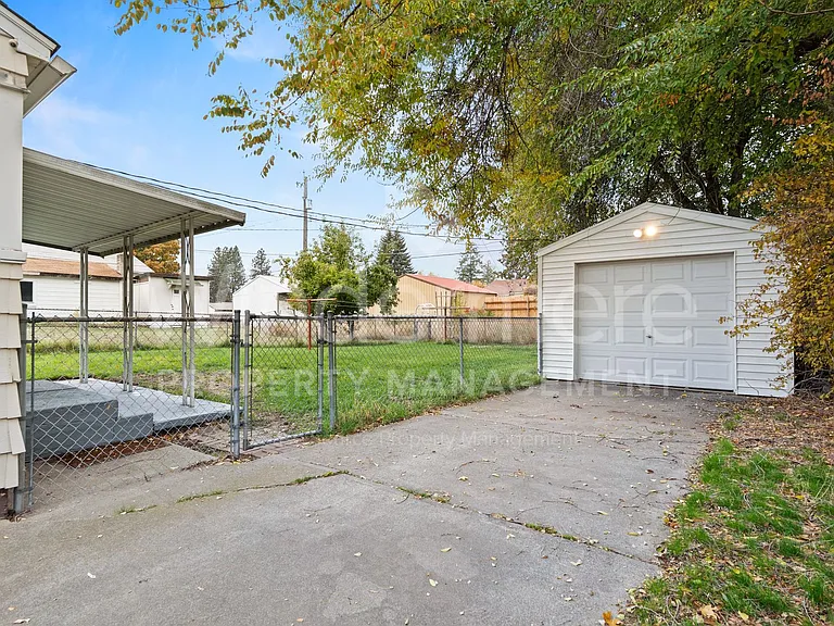 5723 N Milton St — Photo 20