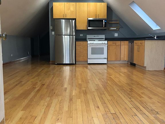 4th image of 2165 N Bell Ave APT 4