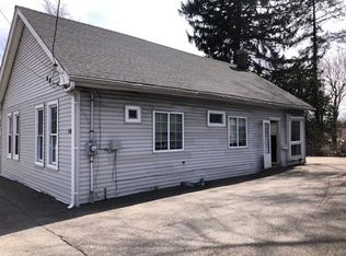 430 Sunderland Rd, Worcester, MA 01604