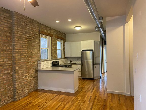 3rd image of 1102 N Hermitage Ave #3