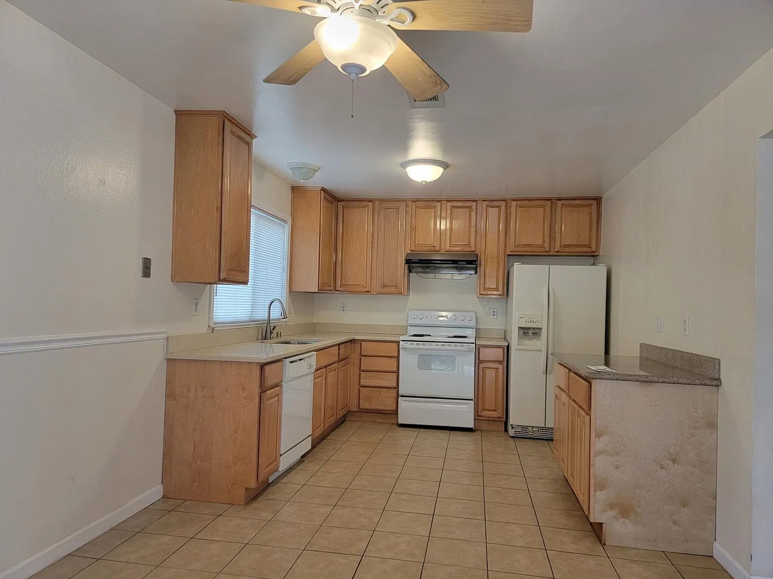 1081 Lislin Ct photo 1