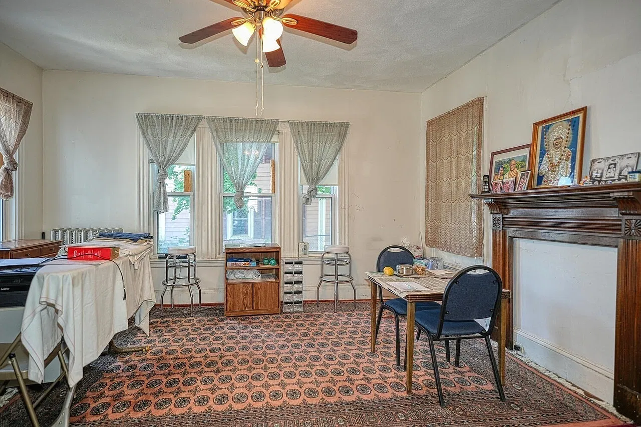 1 bed, 1000 sqft, $2,500 — Photo 2