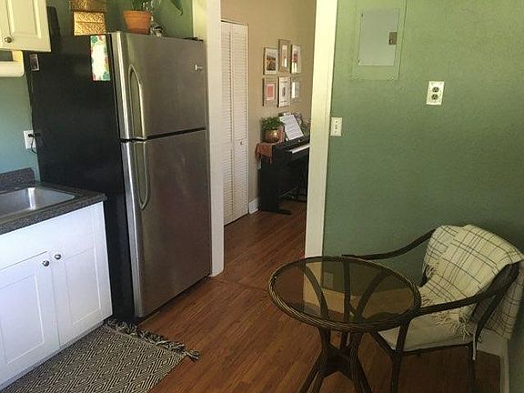 4th image of 1407 E Washington St Floor 3