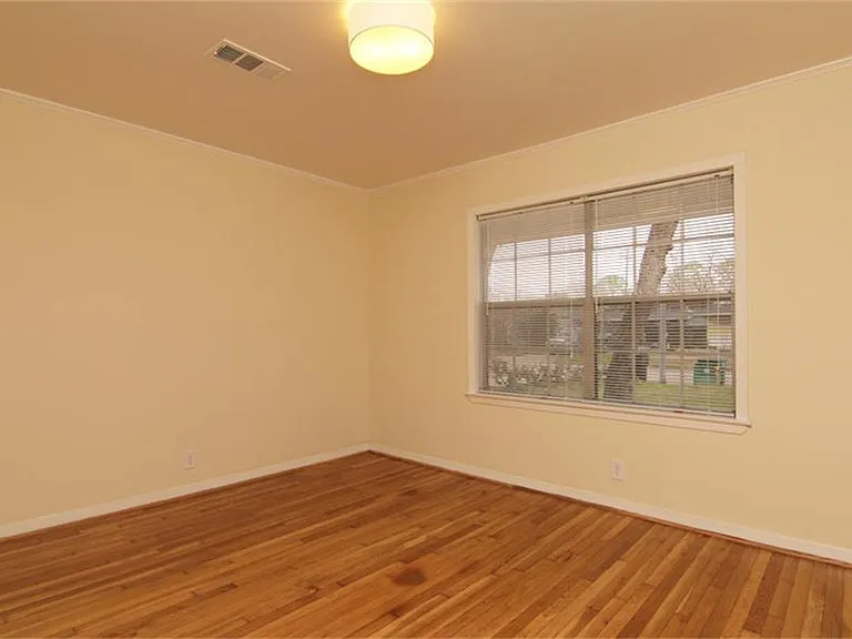 8526 Friendship Rd — Photo 15
